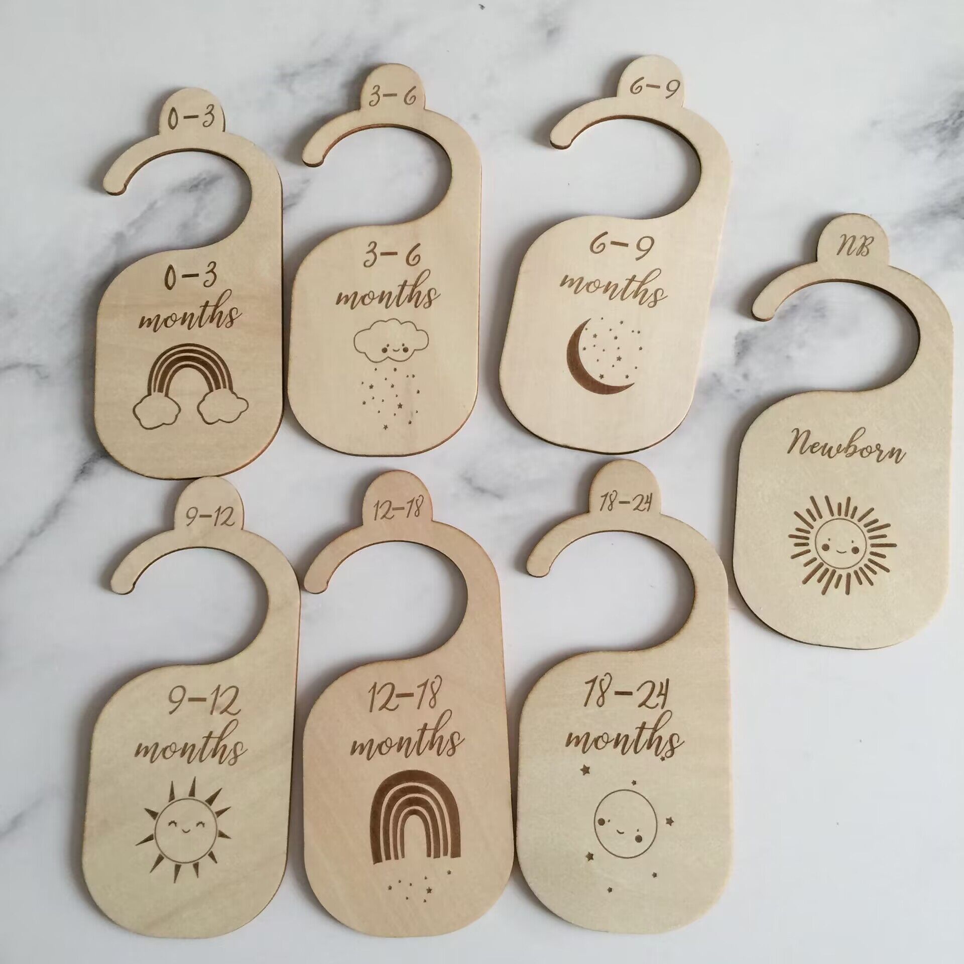 Baby Clothing Hanger Dividers - Séparateurs de taille en bois pour