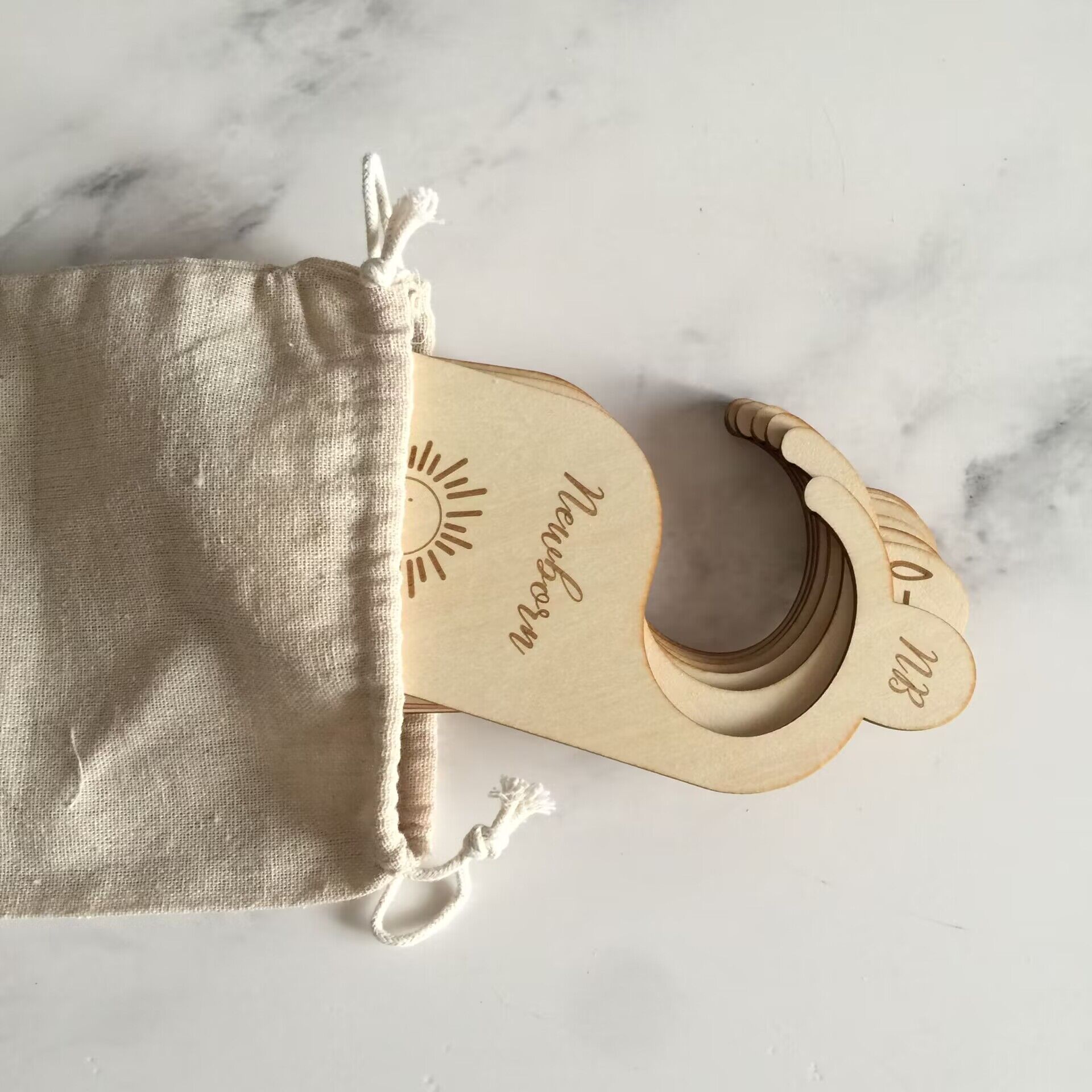 Séparateurs de taille en bois  - Baby Clothing Hanger Dividers avis et prix